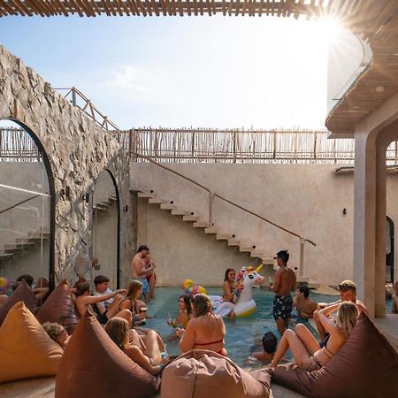 Atlas Gili Party Hostel Gili Trawangan Zewnętrze zdjęcie