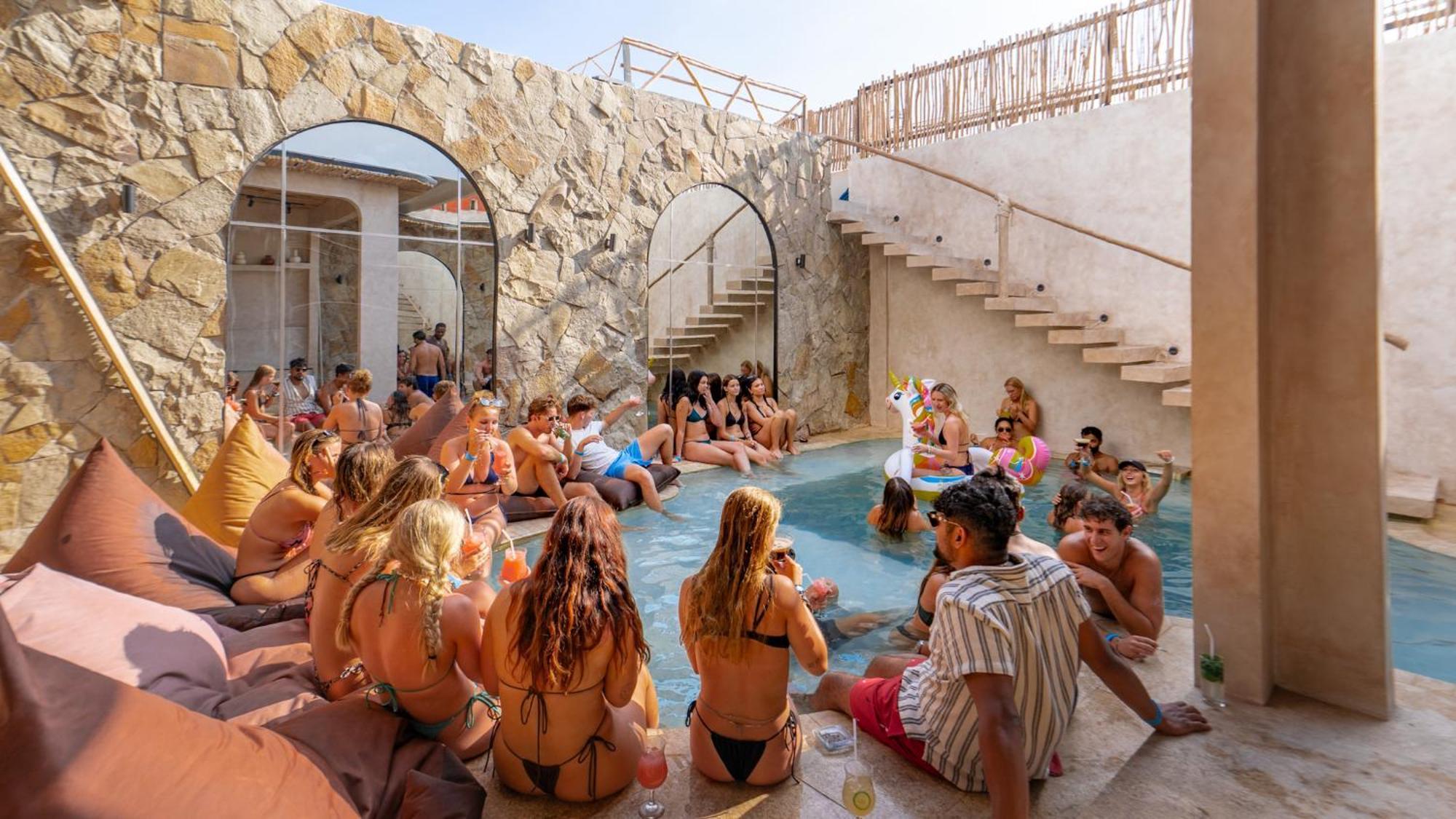 Atlas Gili Party Hostel Gili Trawangan Zewnętrze zdjęcie