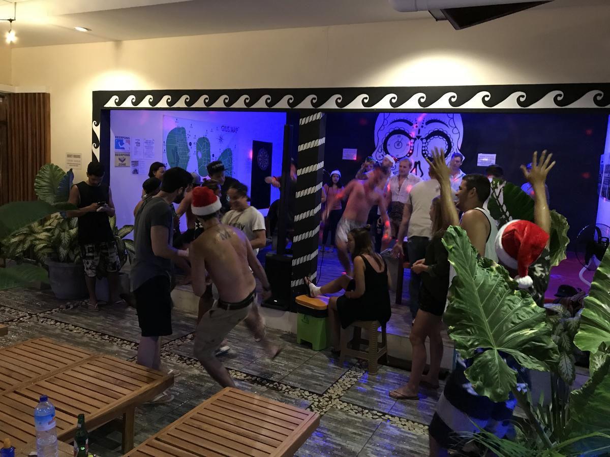 Atlas Gili Party Hostel Gili Trawangan Zewnętrze zdjęcie