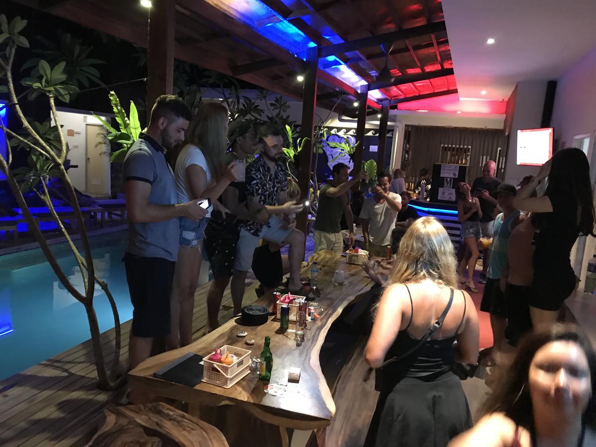 Atlas Gili Party Hostel Gili Trawangan Zewnętrze zdjęcie