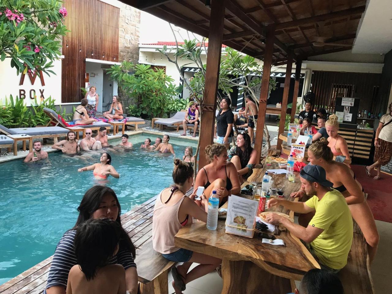 Atlas Gili Party Hostel Gili Trawangan Zewnętrze zdjęcie